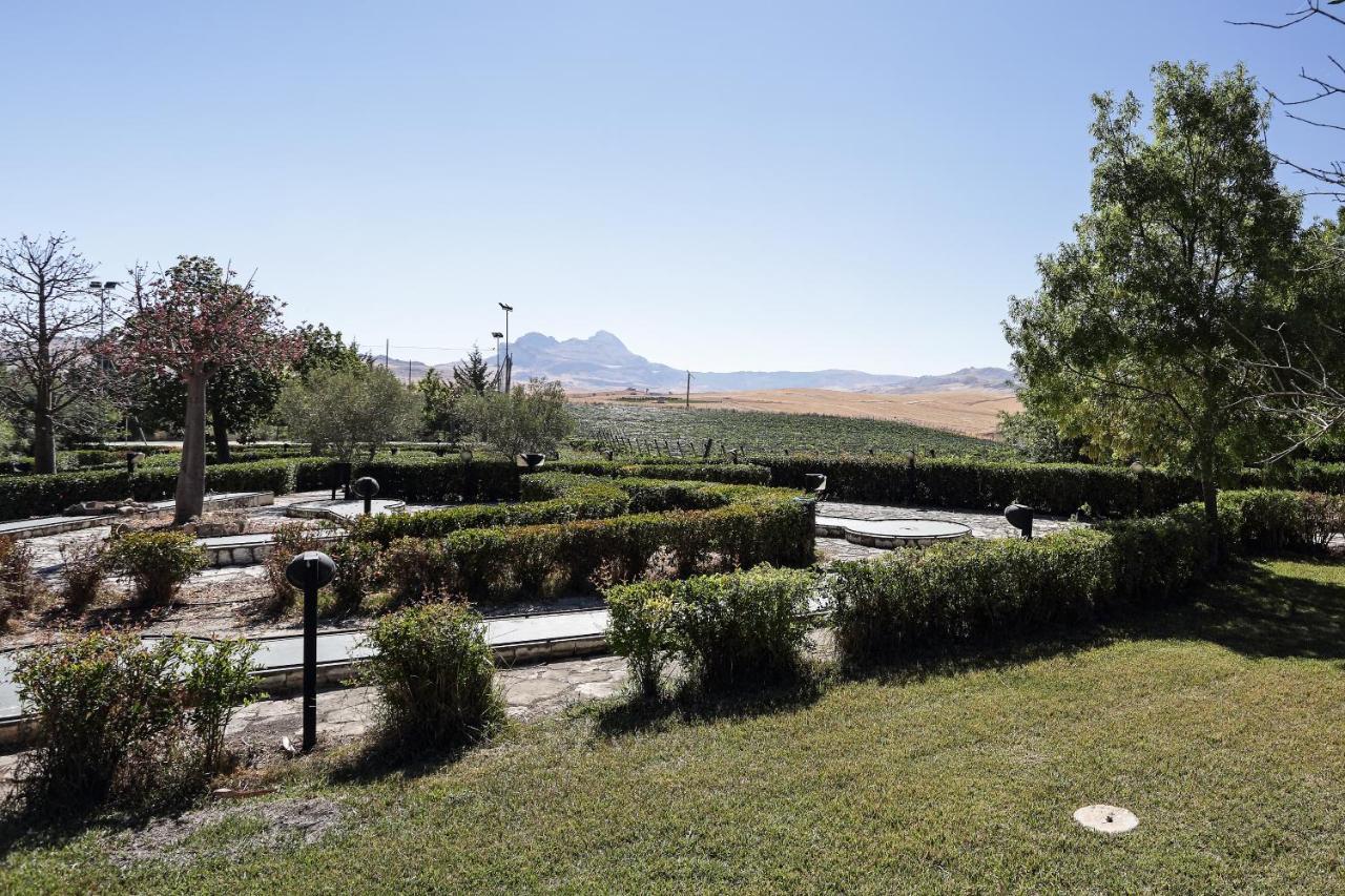 Agriturismo Tenute Pollara Roccamena 外观 照片